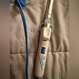 White and Blue Hair Styling Curler